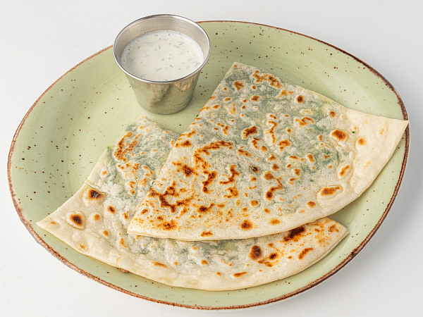 Кутаб с сыром и зеленью