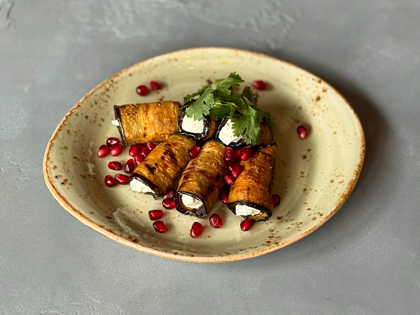 Рулетики из баклажанов